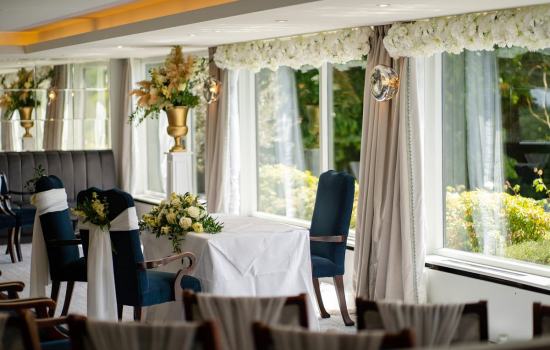 Nightingales-Registrars-tables-side-view-with-window