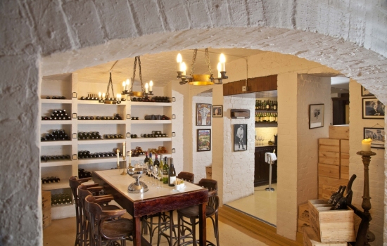 Cellar-Wine-Tasting.-at-The-Petersham