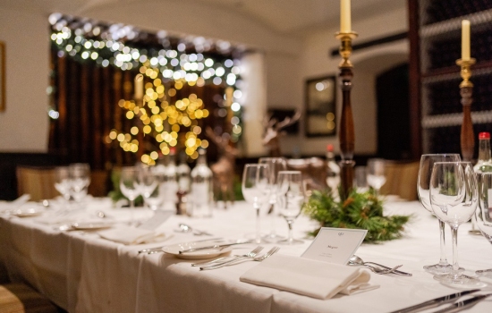 Cellars-festive-table-3