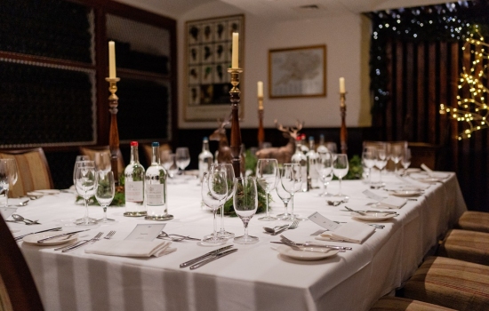 Cellars-festive-table-glasses-2