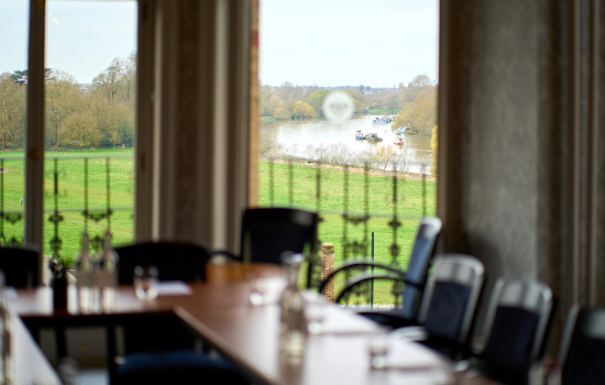 Riverroom-U-shape-view