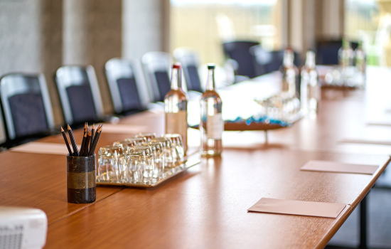Riverroom-table-close-up