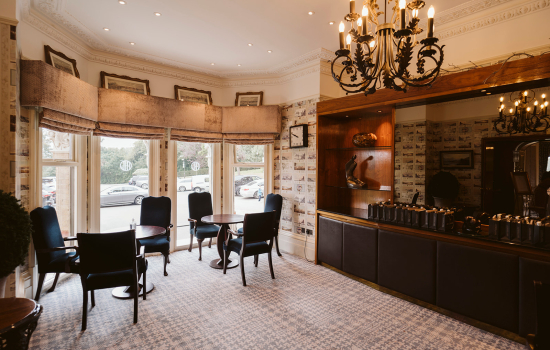 Rose-Room-tables