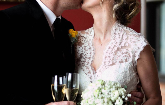 lyndsey-goddard-the-kiss