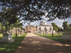the-avenue-chiswick-house-gardens-c-clive-boursnell-high-res-version