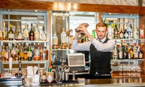 Bartender wide